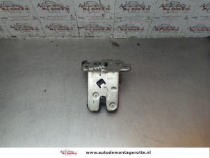 O189671 Gebruikte slotmechaniek achterklep Seat Exeo