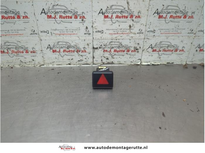 Gebruikte Schakelaar Paniekverlichting Seat Exeo O189676