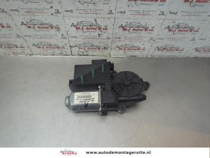 O189692 Gebruikte raammotor portier Volkswagen Polo