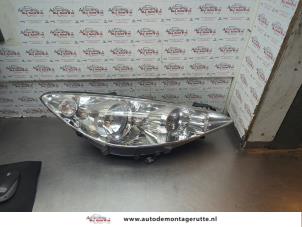 O189704 Gebruikte koplamp rechts Peugeot 308