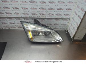 O189707 Gebruikte koplamp rechts Ford Focus