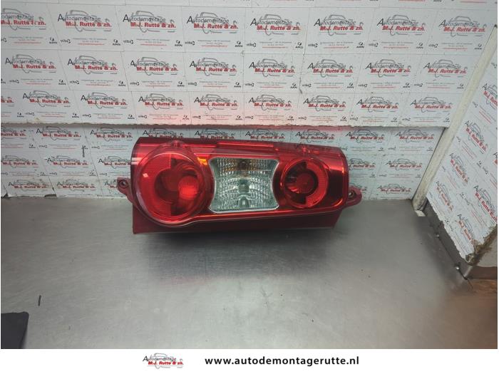 Gebruikte Achterlicht links Peugeot Partner O189776