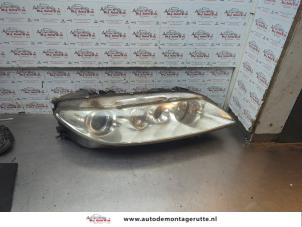 O189782 Gebruikte rechter koplamp Mazda 6.