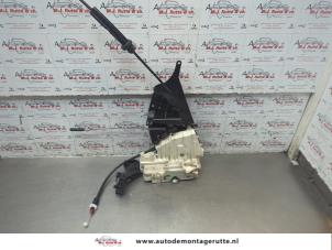 O189789 Gebruikte deurslot mechaniek 4deurs rechts-voor Mercedes A-Klasse