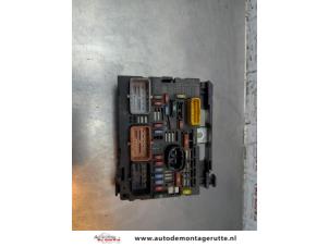 O189869 Gebruikte zekeringkast Peugeot 308