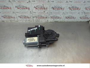 O189904 Gebruikte raammotor portier Volkswagen Polo