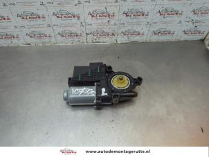 O189905 Gebruikte raammotor portier Volkswagen Polo
