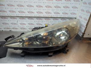 O189932 Gebruikte linker koplamp Peugeot 207