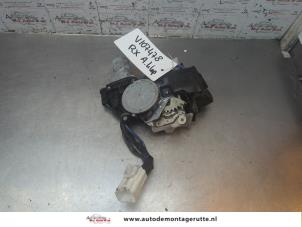 O189976 Gebruikte achterklep slotmechaniek Lexus RX