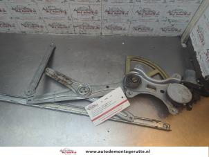 O189977 Gebruikte ruitmechaniek 4deurs links-voor Lexus RX