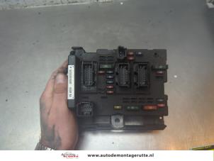 O189991 Gebruikte zekeringkast Peugeot 307