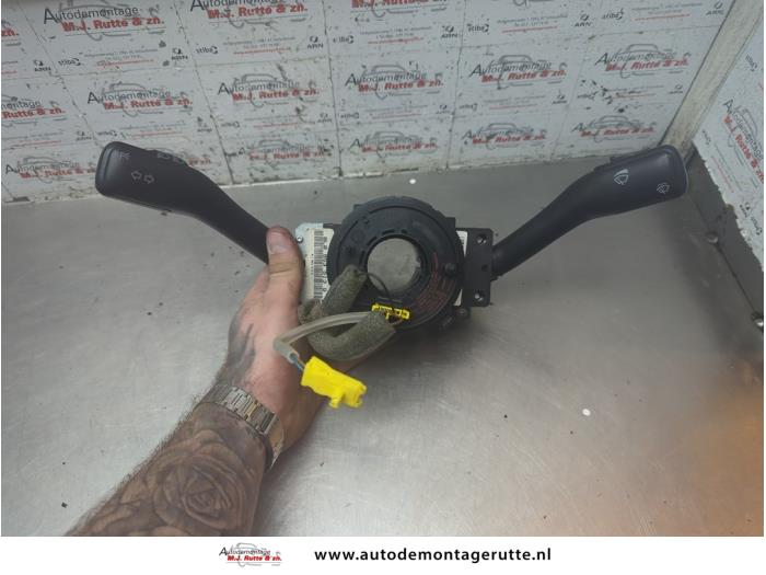 Gebruikte Schakelaar Stuurkolom (licht) Volkswagen Bora O189994