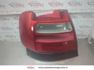 O190010 Gebruikte achterlicht links Audi A4