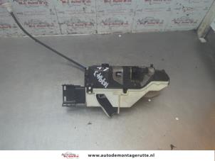 O190019 Gebruikte deurslot mechaniek 4deurs links-voor Citroen C3