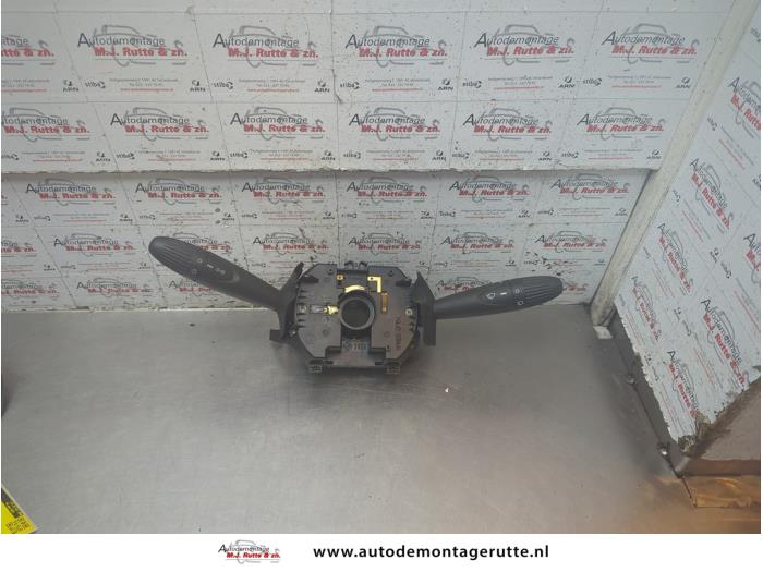 Gebruikte Schakelaar Stuurkolom (licht) Fiat Punto O190064