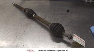 O190066 Gebruikte aandrijfas rechts-voor Peugeot 308