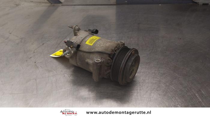 Gebruikte Pomp Airco Ford Fiesta O190158