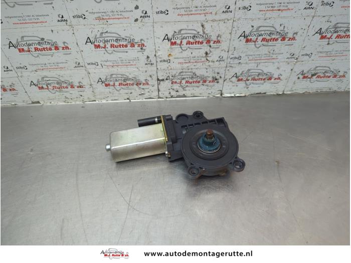 Gebruikte Portierruitmotor Ford Fiesta O190160