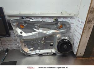 O190172 Gebruikte ruitmechaniek 4deurs links-voor Audi A8