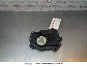 O190173 Gebruikte sluithulpmotor portier links-voor Audi A8
