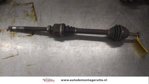 O190204 Gebruikte cardanas links-voor (vwa) Peugeot 207