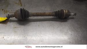 O190205 Gebruikte cardanas rechts-voor (vwa) Peugeot 207