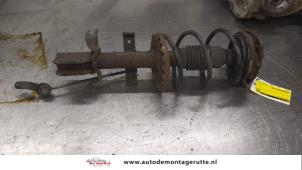 O190213 Gebruikte voorpoot links Renault Clio