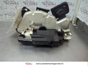 O190231 Gebruikte slotmechaniek portier 4deurs links-voor Volkswagen Golf