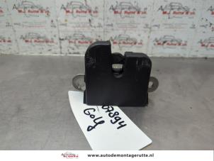 O190238 Gebruikte achterklep slotmechaniek Volkswagen Golf