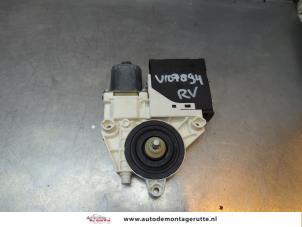 O190249 Gebruikte raammotor portier Volkswagen Golf