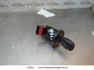 O190293 Gebruikte sleutel+contactslot Renault Twingo