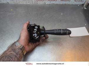 O190303 Gebruikte ruitenwis schakelaar Renault Twingo