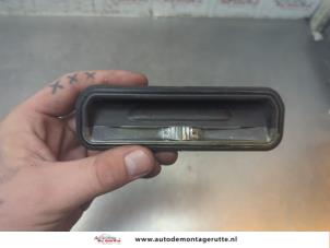 O190339 Gebruikte schakelaar achterklep Ford Focus