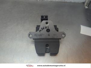 O190343 Gebruikte slotmechaniek achterklep Ford Focus