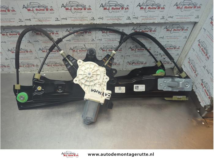 Gebruikte Ruitmechaniek 4Deurs rechts-voor Ford Focus O190349