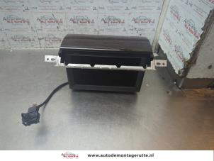 O190359 Gebruikte display interieur Audi A8