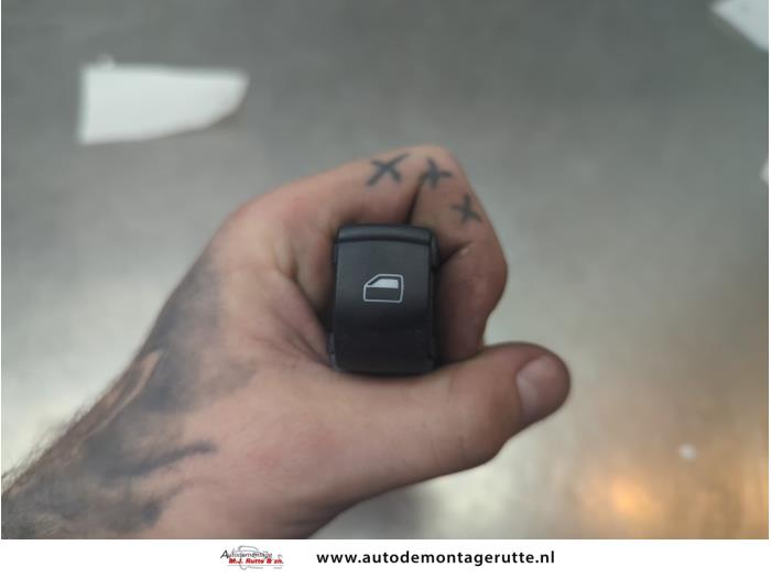 Gebruikte Raam schakelaar elektrisch Audi A8 O190363
