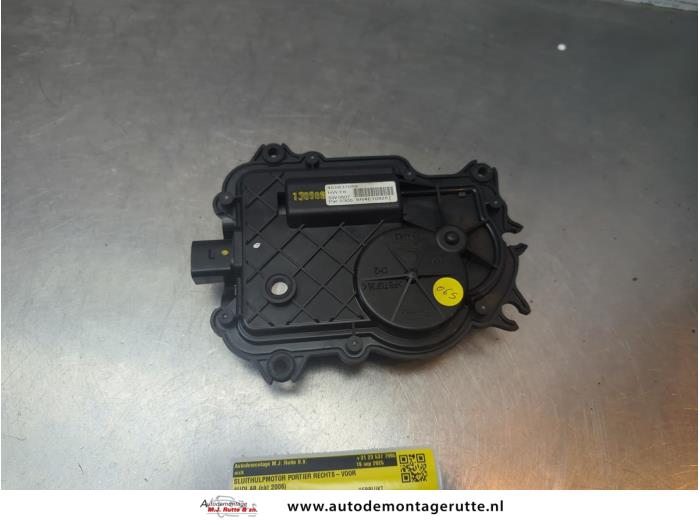 Gebruikte Portier sluithulpmotor rechts-voor Audi A8 O190367