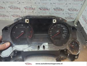 O190380 Gebruikte tellerklok Audi A8