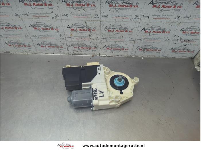 Gebruikte Portierruitmotor Peugeot 307 O190415