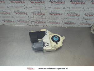O190415 Gebruikte raammotor portier Peugeot 307