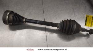 O190440 Gebruikte cardanas links-voor (vwa) Volkswagen Golf