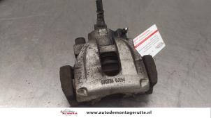 O190463 Gebruikte remklauw (tang) links-achter Volvo V70