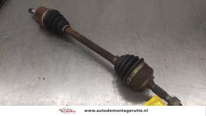 O190470 Gebruikte cardanas links-voor (vwa) Peugeot 207