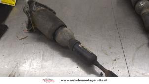 O190496 Gebruikte schokdemperpoot links-voor Audi A6
