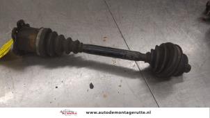 O190499 Gebruikte steekas links-voor Audi A6