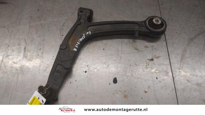 Gebruikte Triangel links-voor Fiat Panda O190524