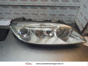 O190567 Gebruikte rechter koplamp Mazda 6.