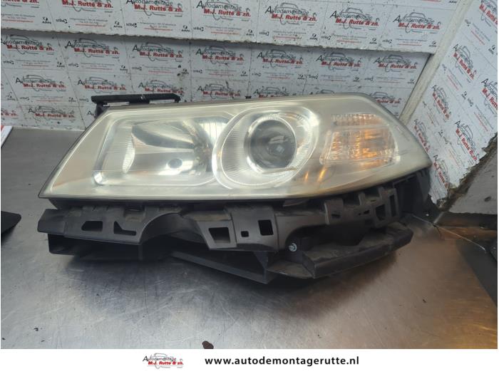 Gebruikte Linker Koplamp Renault Megane O190570