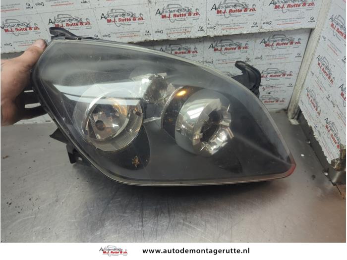 Gebruikte Koplamp rechts Opel Tigra O190577